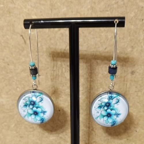 Boucles d'oreille argent et cabochon en verre .