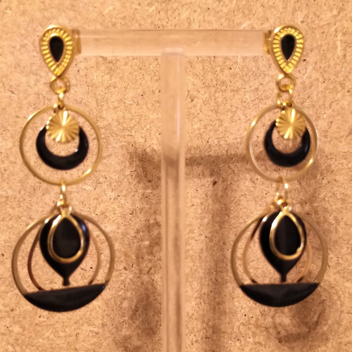 Boucles d'oreilles acier inoxydable doré et sequins émaillés faits mains .