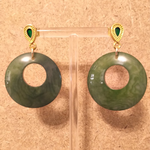 Boucles d'oreilles ivoire végétal vert foncé