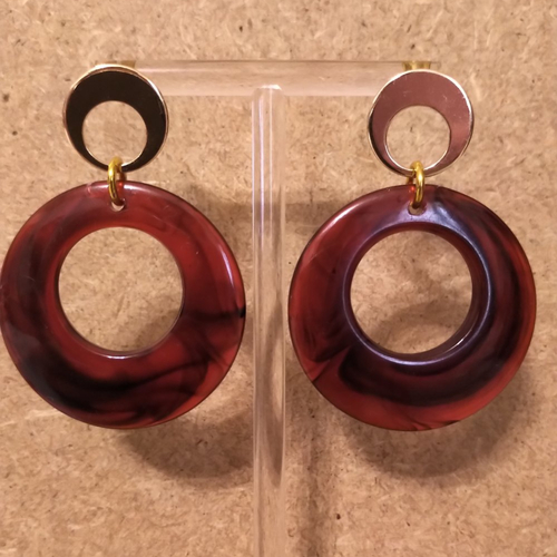 Boucles d'oreilles résine .