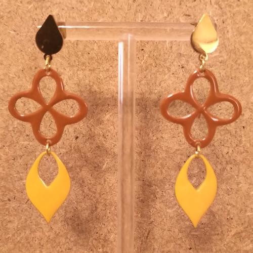 Boucles d'oreilles sequins émaillés faits mains .