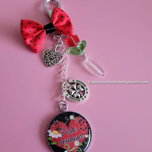 Bijou de sac porte-bonheur