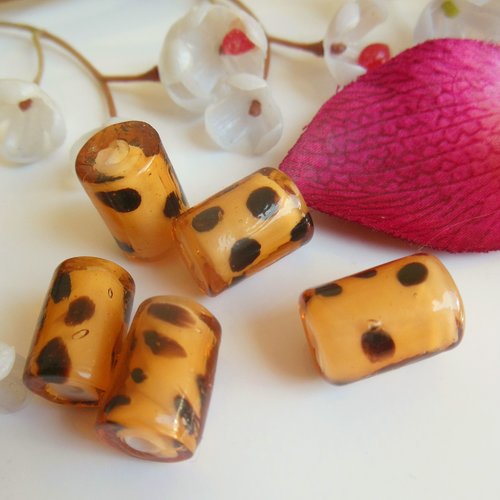 petit lot de 70 PERLES en verre ANCIENNE forme grain de riz couleur violine
