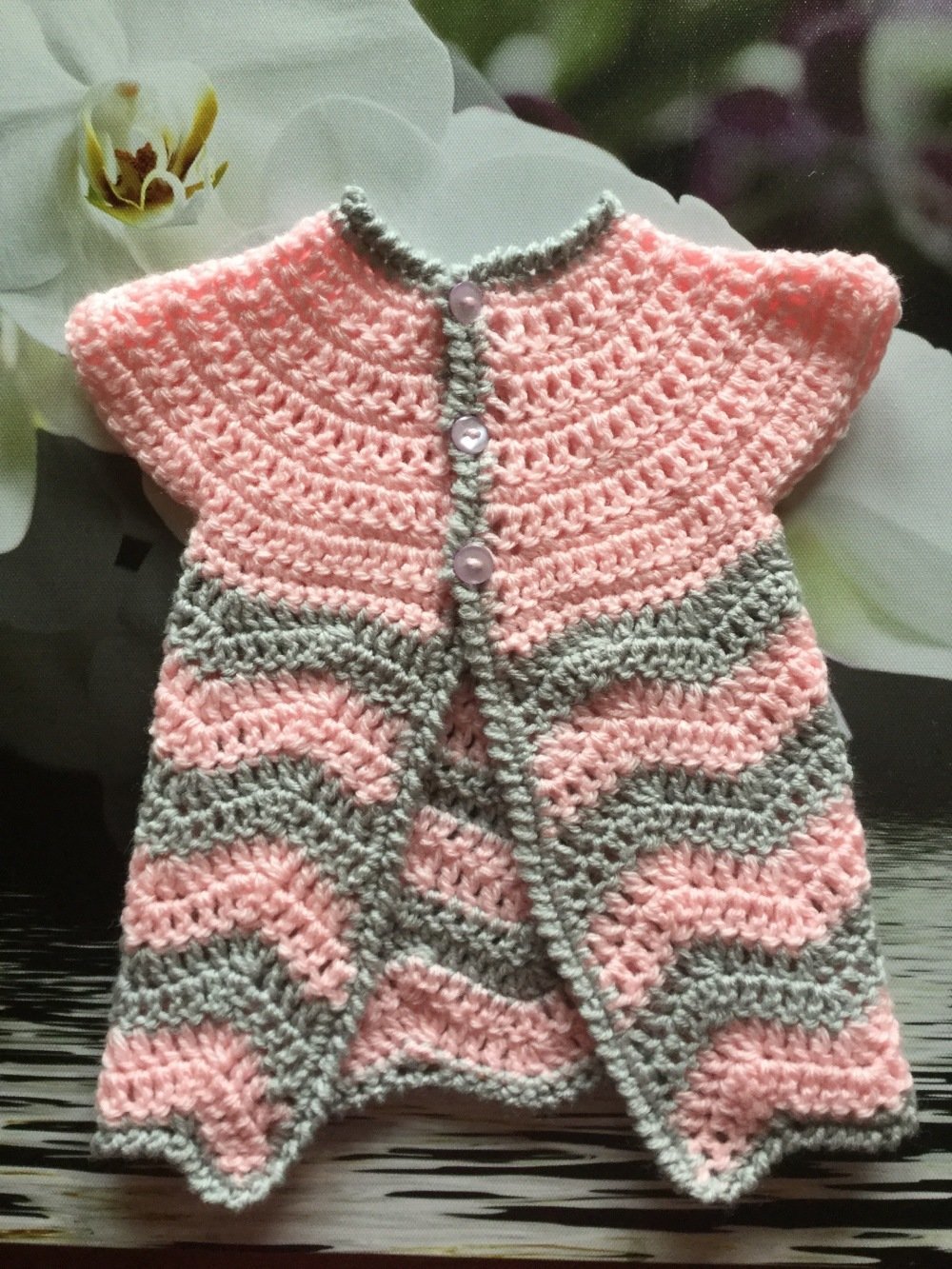 Gilet Ou Brassiere Pour Bebe Taille Naissance Un Grand Marche