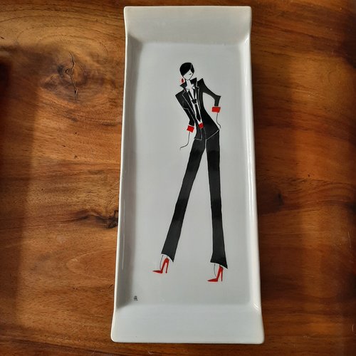Plat en  porcelaine