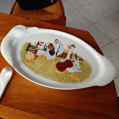 Plat canard en céramique