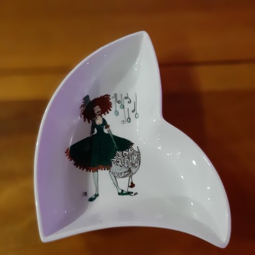 Coupelle  aperitif en porcelaine