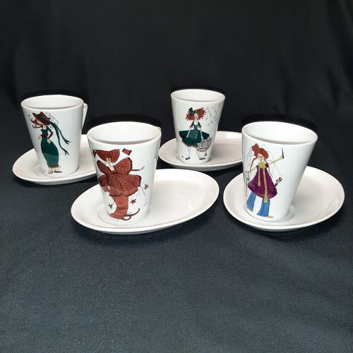 Service à café  en porcelaine  peint  main 4 tasses decor femme