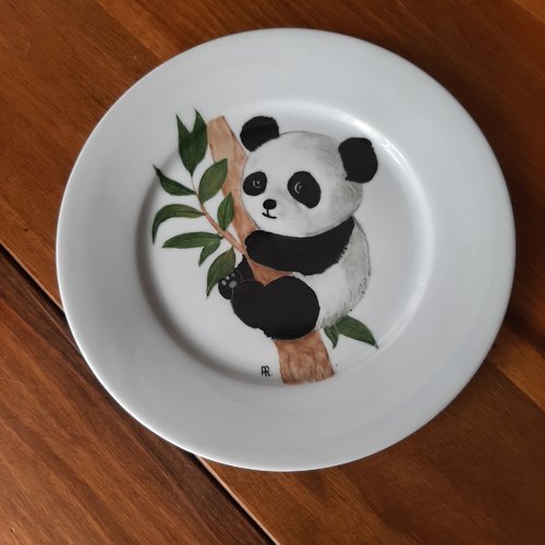 Assiette porcelaine  peint  main  enfant panda
