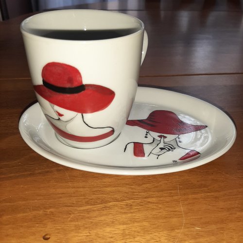 Tasse et s/tasse en porcelaine peint main