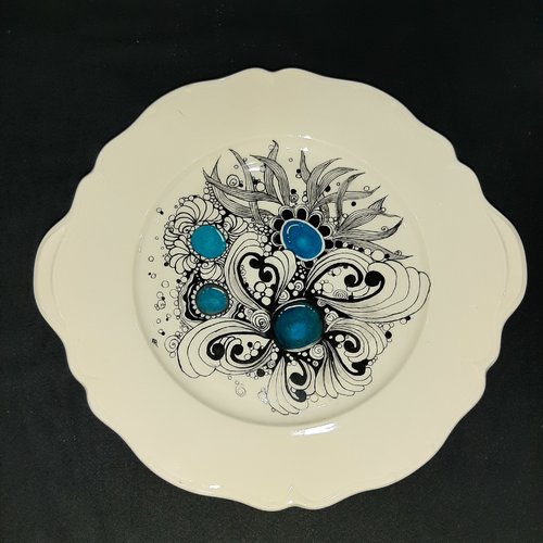 Plat en porcelaine arabesque  bijoux