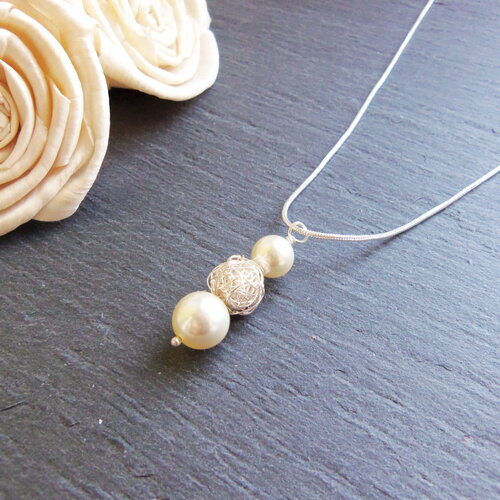 Collier de perles crème et en argent, collier de fil, bijoux en crochet métallique, collier moderne simple