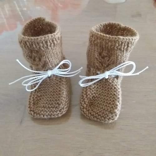 Chaussons bebe 1 mois beige