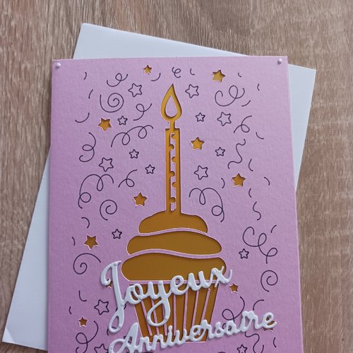 Carte  anniversaire "cupcake"