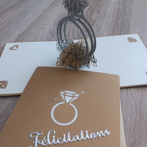 Carte mariage pop up "bague"