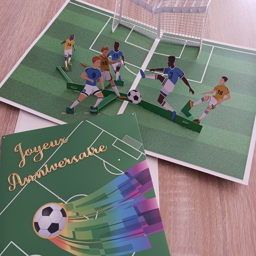 Carte anniversaire pop up "foot"