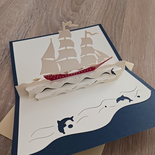 Carte anniversaire pop up "bateau"