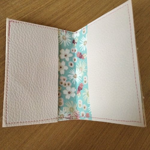 Porte cartes - simili cuir - rose
