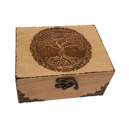 Boîte gravée d'un arbre de vie celtique couronné d'un entrelacs de noeuds celtes boite à pierres, cristaux bijoux thé