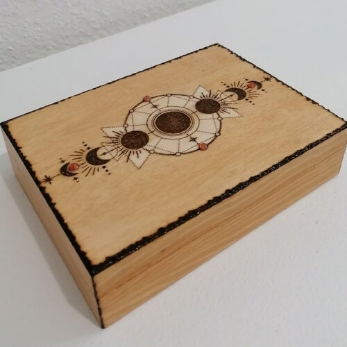 Boîte de rangement pour cartes de jeux ou oracle gravée des phases de la lune et bronze astrologie astronomie, pierres, cristaux