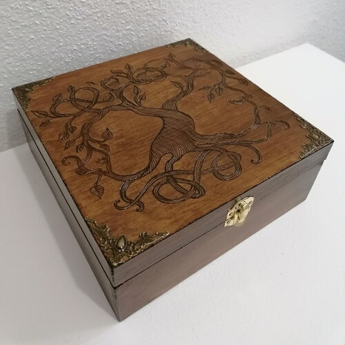 Boîte en bois gravée arbre de vie celtique rangement pour pierres cristaux lithothérapie boite à huiles essentielles thé couture