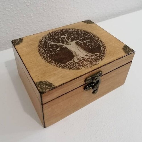 Boîte gravé arbre de vie celtique couronné et bronze thé bijoux  pierres cristaux 2 compartiments style ancien