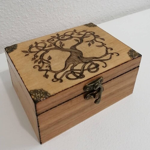 Coffret coffre boite en bois gravé arbre de vie celtique ornée de bronze à 2 compartiments thé bijoux huile essentielle pierres cristaux