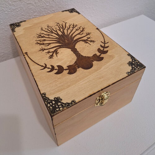 Boîte gravée d'un arbre de vie celtique et phases de la lune boite haute de rangement huile essentielle, sachets de thé, photo