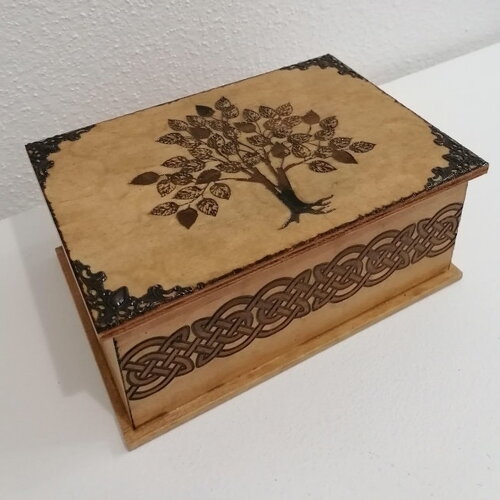 Boîte arbre pommier en feuilles et noeuds celtiques gravée style ancienne en bois  sucre couture biscuits bijoux huiles essentielles