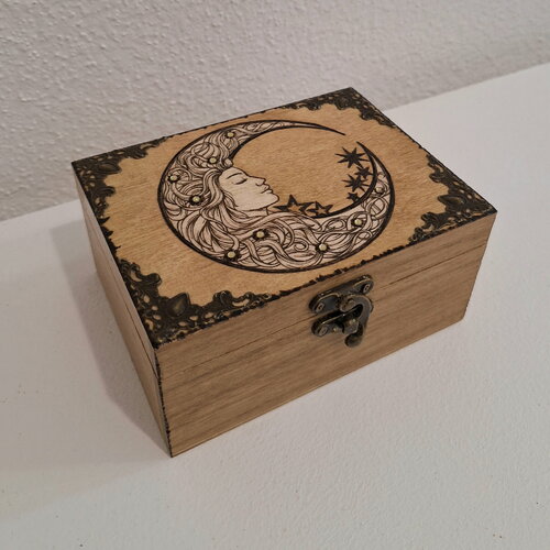 Coffret gravé d'une lune représentant une femme, dessin mystique féminin 2 compartiments thé, bijoux, etc...