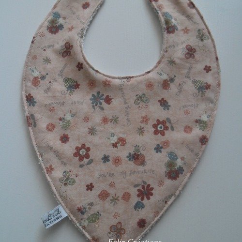 Bavoir Bandana Bebe En Eponge Ecrue Et Tissu A Motifs Lapins Et Fleurs Un Grand Marche