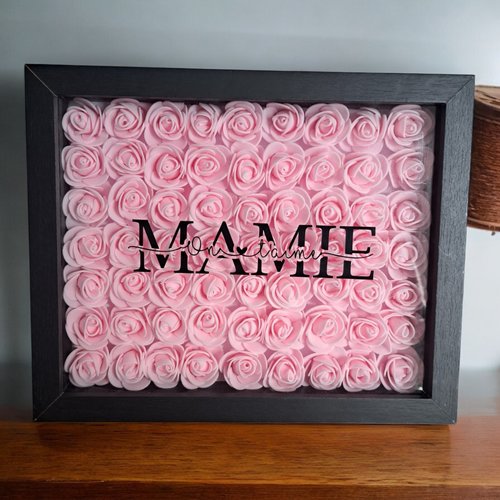 Joli cadre fleurs personnalisé "mamie on t'aime"