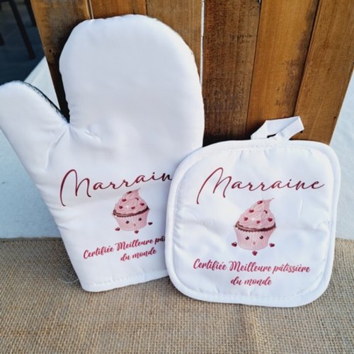 Duo gant & manique personnalisés "marraine certifiée meilleure pâtissière du monde"
