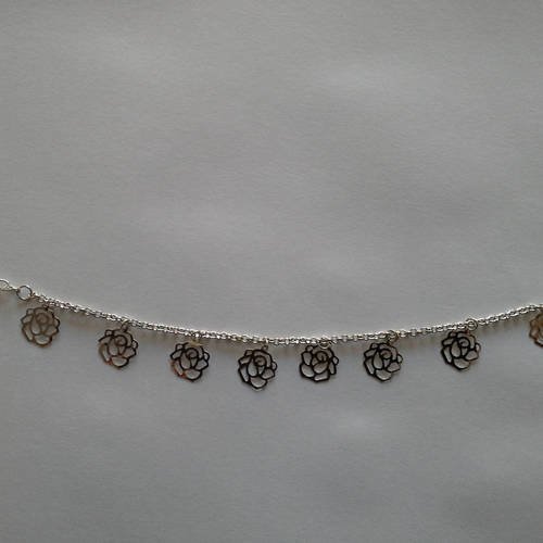Bracelet couleur argent avec roses