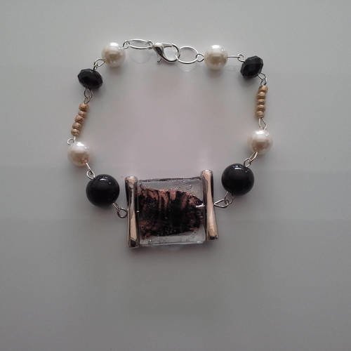 Bracelet perles noir et blanc elegant