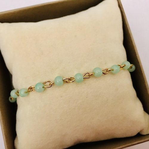 Bracelet  dorées ses perles vert d eau
