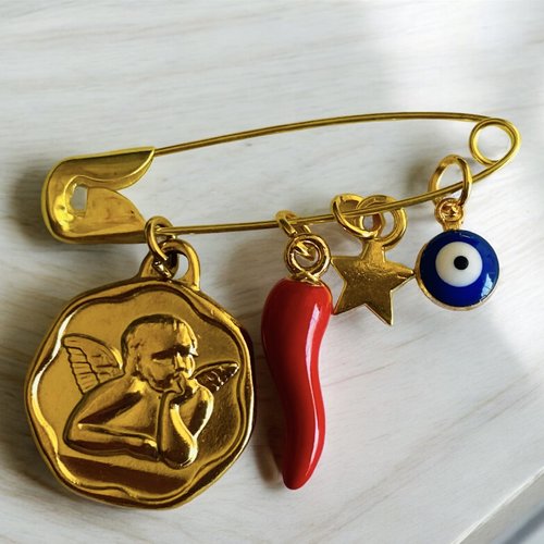 Broche ange, corne porte bonheur protection