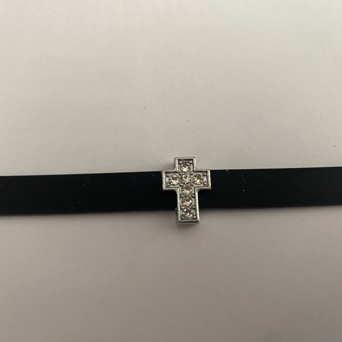 Bracelet lanière croix strass