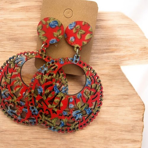 Boucles d’oreilles bois fleuris