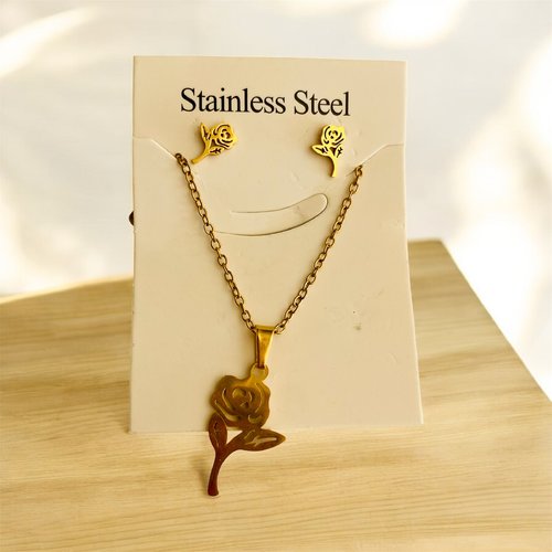 Ensemble collier et boucles d’oreille