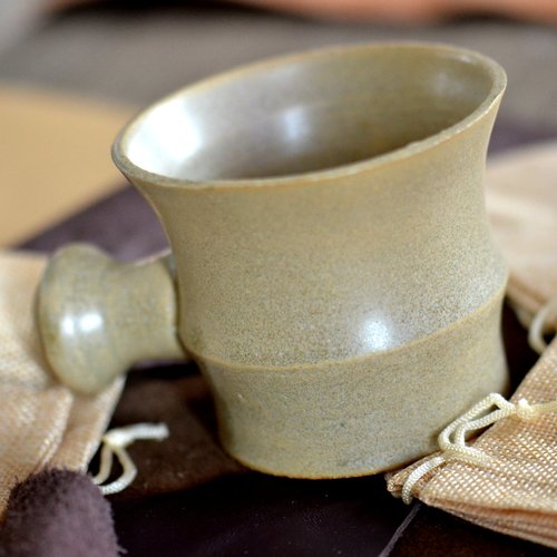 Tasse de rasage, le "frigg"