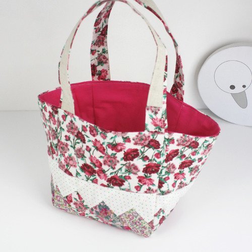 Petit sac fillette "patchwork fleuri" en coton rouge rose