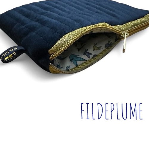 Pochette zippée matelassée