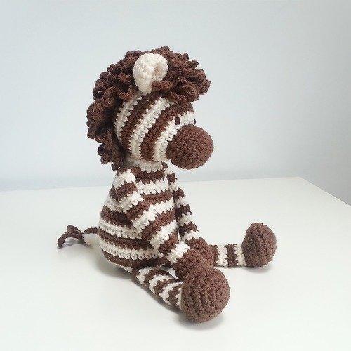 Doudou Zebre Au Crochet Ecologique Peluche Zebre Cadeau De Naissance Bebe Fille Et Garcon Amigurumi Vintage Un Grand Marche