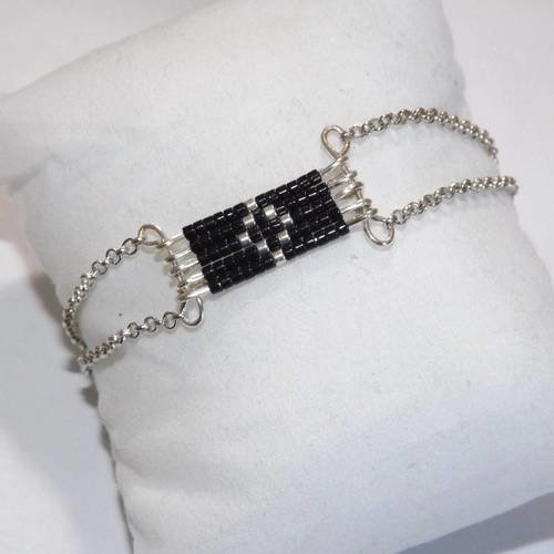 Bracelet graphique losange,ethnique , perle de verre miyuki delica, argenté et noir 
