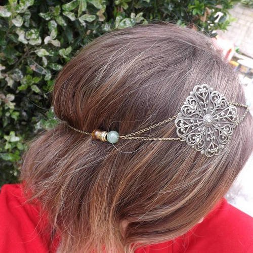 Charmant headband bijoux de cheveux, serre tete accessoire vintage, romantique,chic,estampe carré filigrané, boheme , perle jade et onyx 