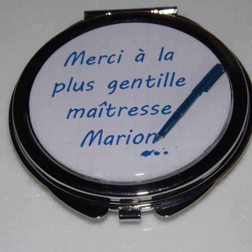 Miroir de poche refermable , cabochon resine noeud merci a la plus gentille maitresse+prenom 