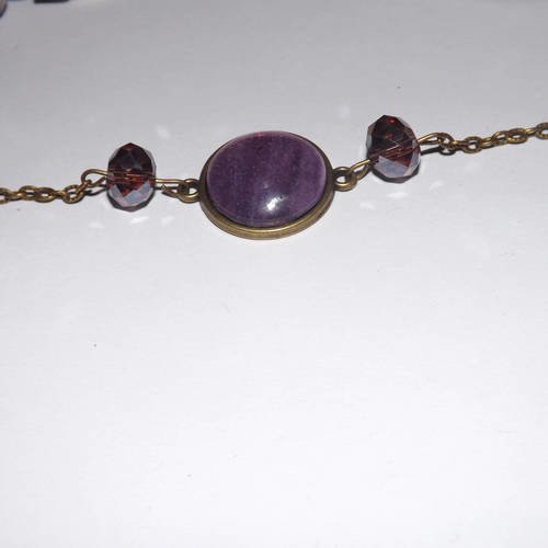 Tres jolie headband / bijoux de tete ,cabochon en verre, violet pailleté , amethyste et perle cristal 