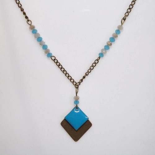 Collier losange, coloris bronze ,  sequin émaillé bleu turquoise, perle cristal 