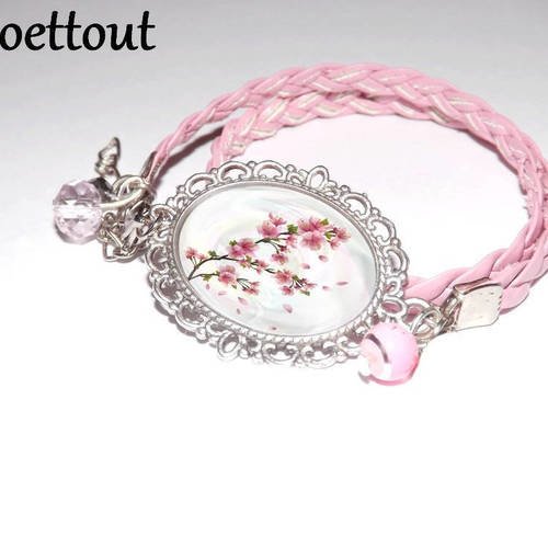Jolie bracelet simili cuir tresse rose, et perle cristal ton rose,cabochon en verre, fleur de cerisier 